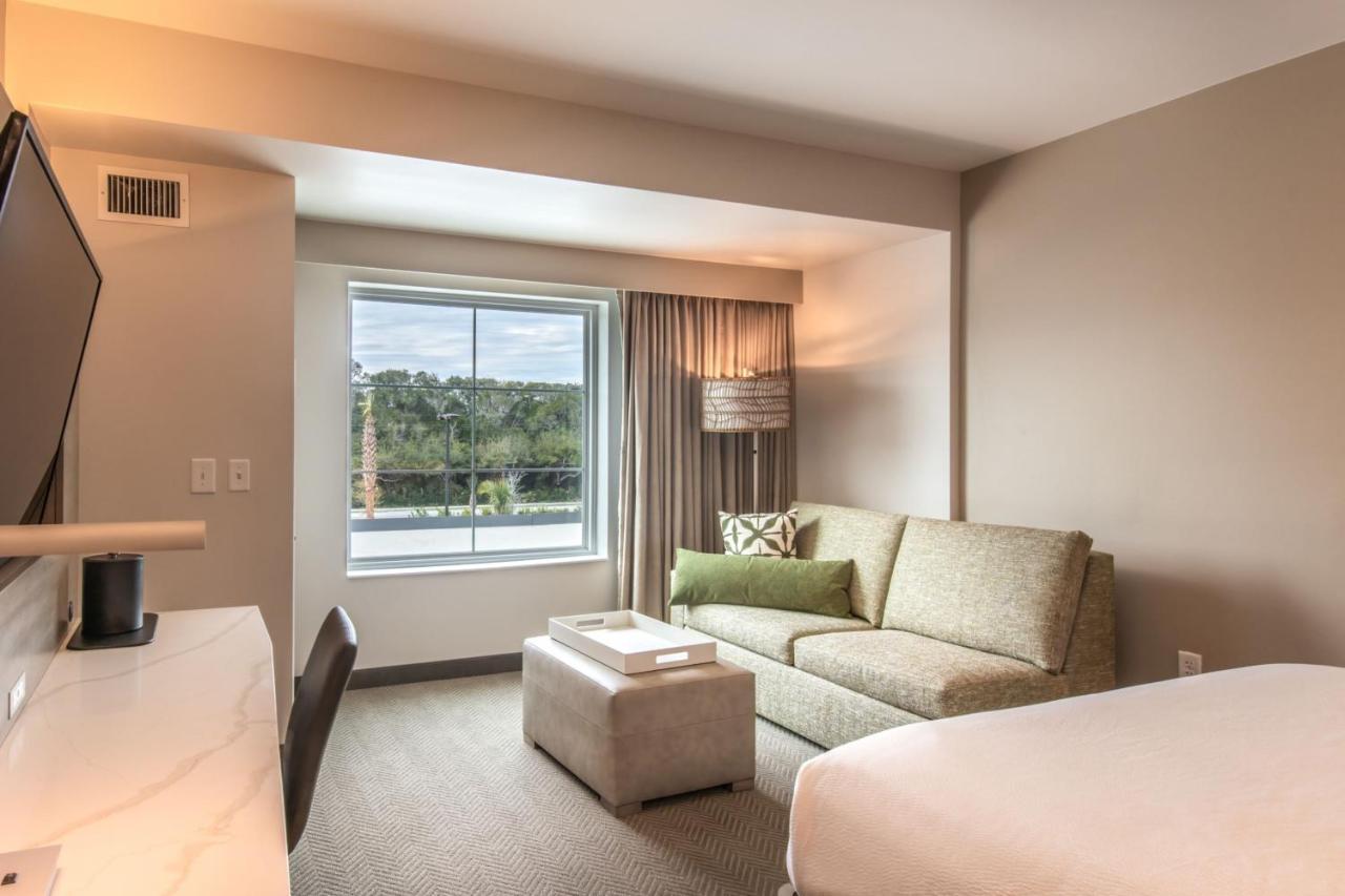 Courtyard By Marriott Jekyll Island Hotel Екстериор снимка