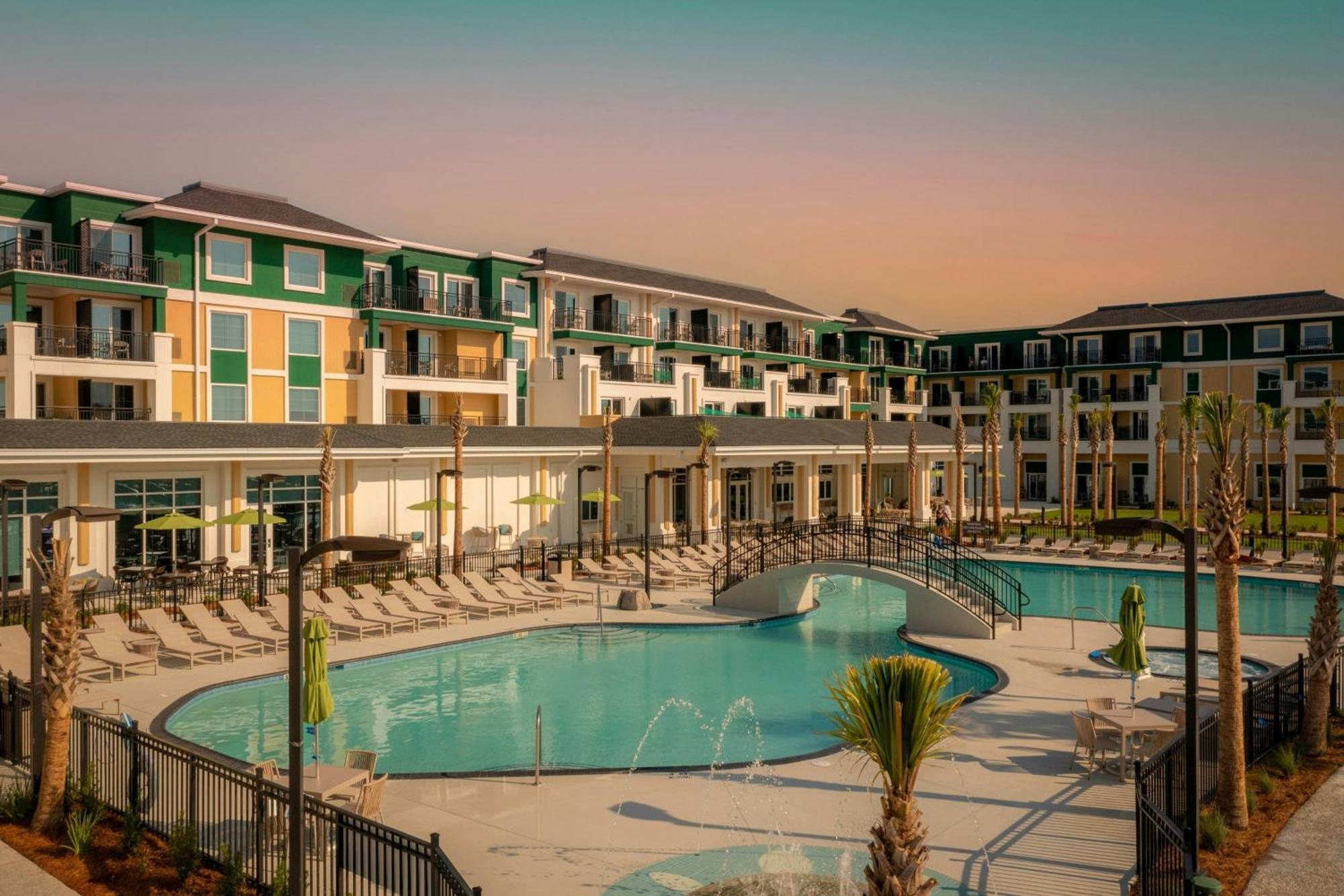 Courtyard By Marriott Jekyll Island Hotel Екстериор снимка